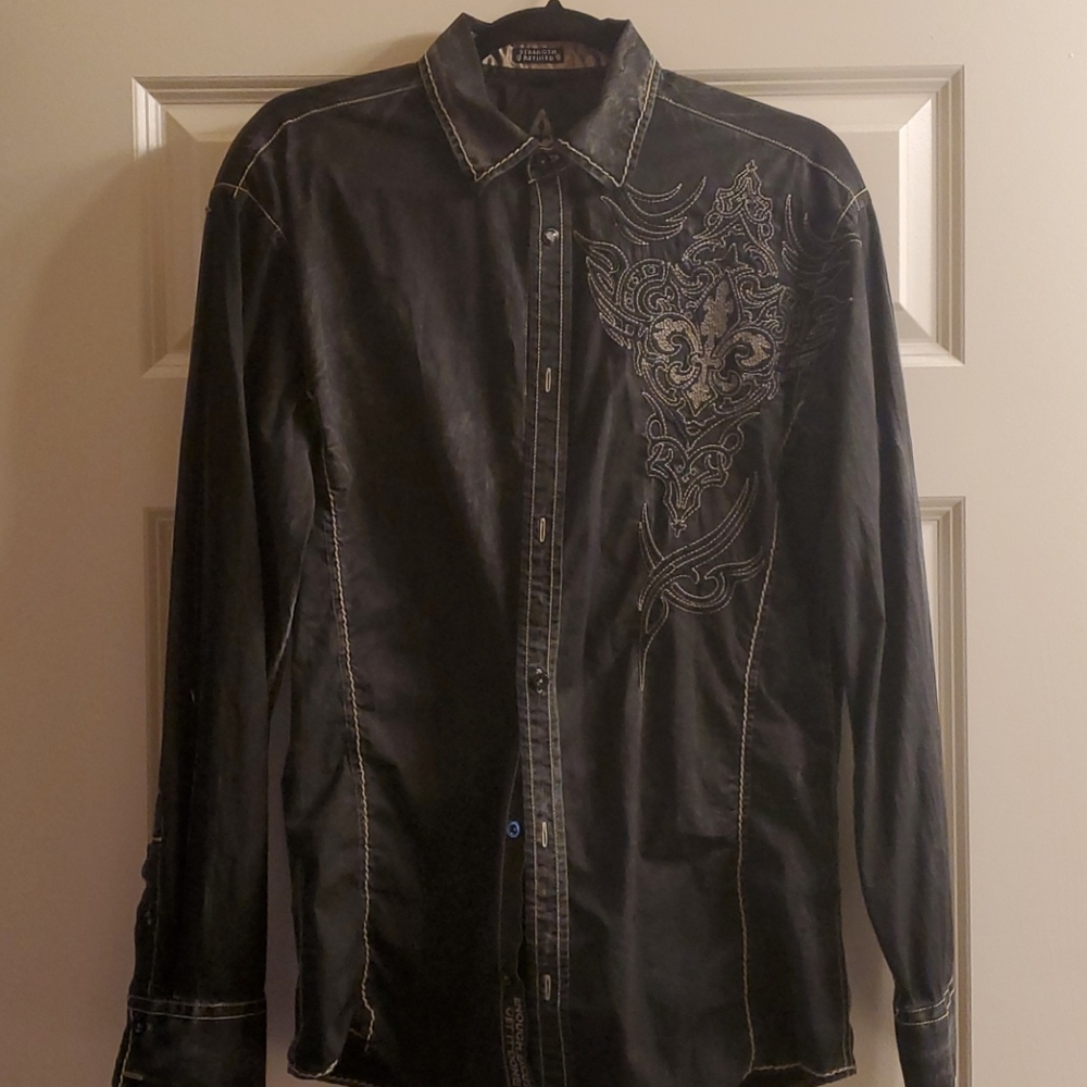 Roar "Strength Refined" Distressed Button Up